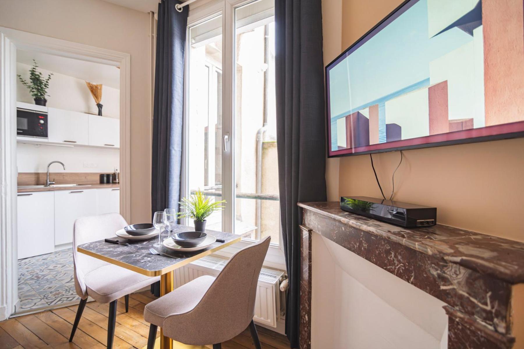 Mm Suites Centre Bacquenois رانس المظهر الخارجي الصورة